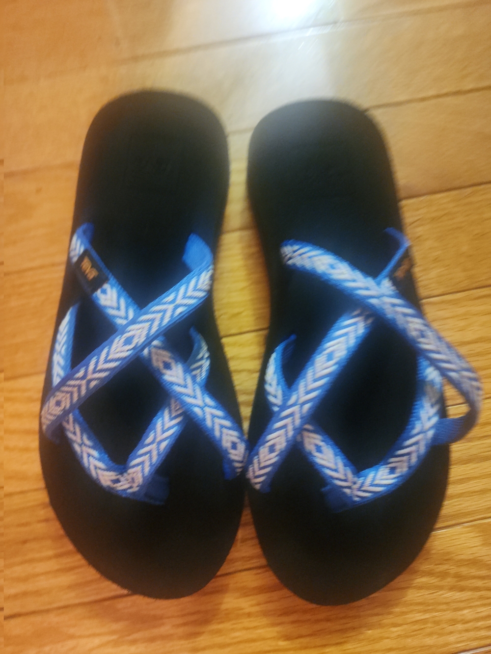 Teva  Olowahu Blue/White Patterned Strap Sandals